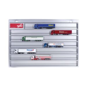 Vitrina de prezentare machete camioane la scara HO, dimensiuni 64.5cm x 45cm x 3.5cm, argintie