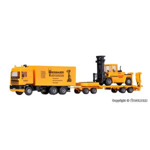 Kit de construit camion DAF FFT 95.400 cu remorca transport utilaje si stivuitor "Wiesbauer"