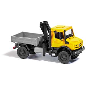 Macheta camion Mercedes-Benz Unimog U 5023 cu macara 