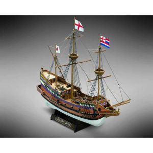 Kit de construit corabie din lemn Golden Hind Scara 1:110