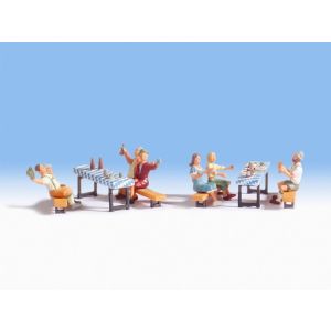 Set figurine H0 la gardina de bere, 6 buc