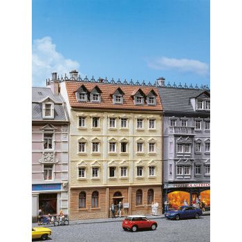 Casa de oras cu "firma de avocatură Dr. Pohl"