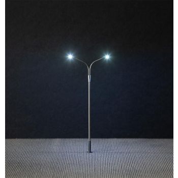 Stalp modern dublu iluminat stradal, pentru modelism, LED alb rece,3buc