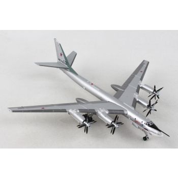 Macheta avion Tupolev TU-95MS 1:200 Resigilat